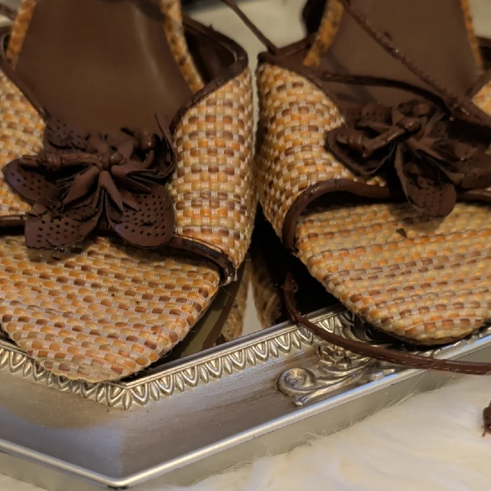 FIONI Clothing Woven Brown and Tan Espadrilles - Picture 3 of 8